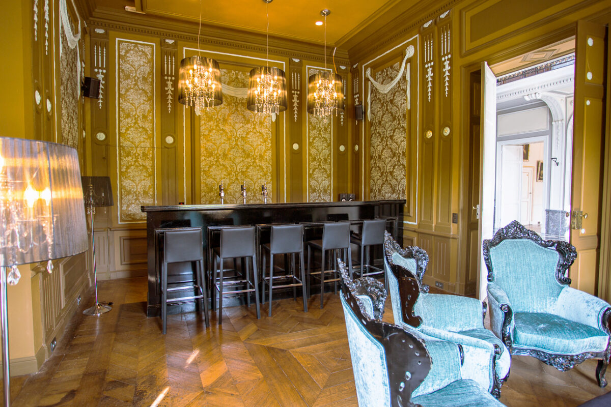 chateau-bayard-bar